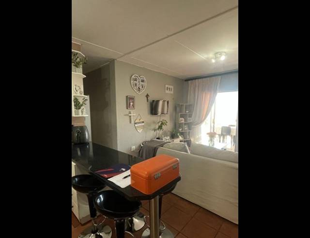 3 BEDROOM APARTMENT FOR SALE IN SUNNYROCK